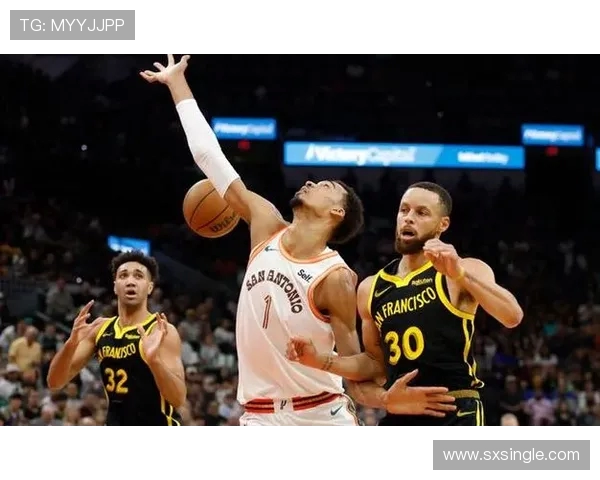 东契奇狂砍73分刷新现役最高分纪录独行侠成功终结太阳队的11连胜之路